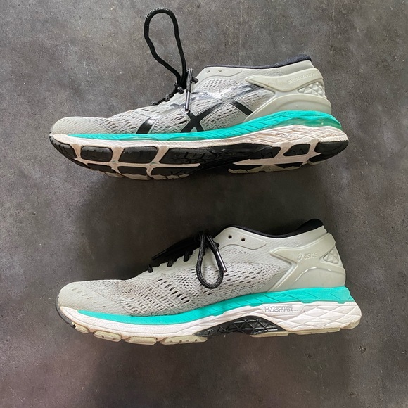 ASICS Women's Gel-Kayano 24 Running Shoe - Picture 5 of 14